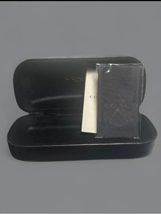 Coach Hard Shell Glasses Case DISCOUNTED HAS SCUFFS W/ Cloth And Packet - Picture 3 of 3